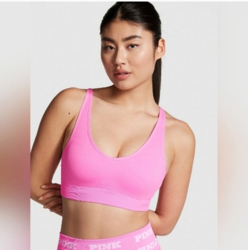 PINK Women's Sports Bra Size Medium
